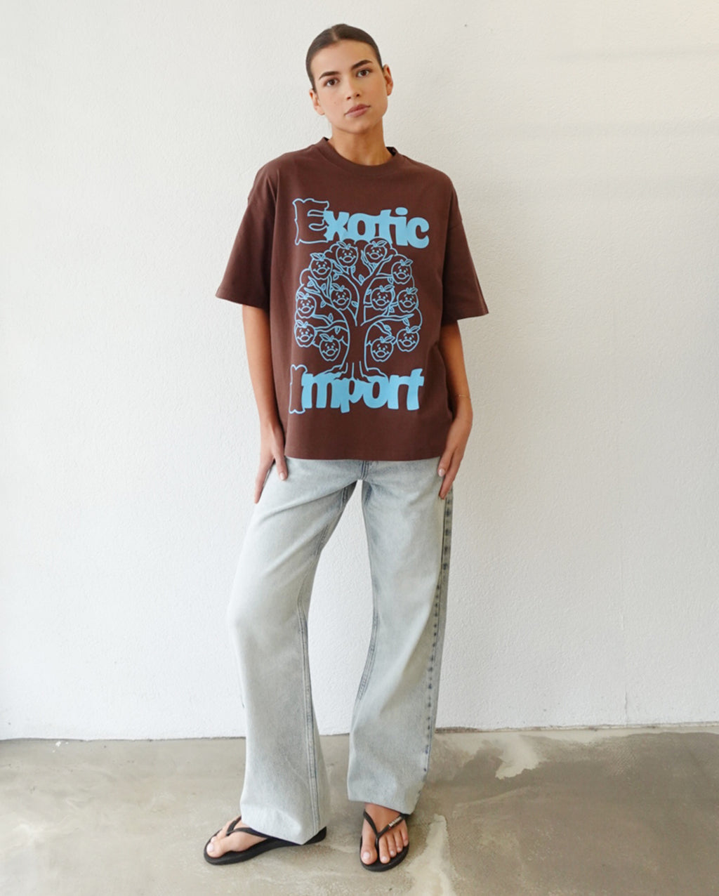 Smiley Apples T-Shirt (Brown)